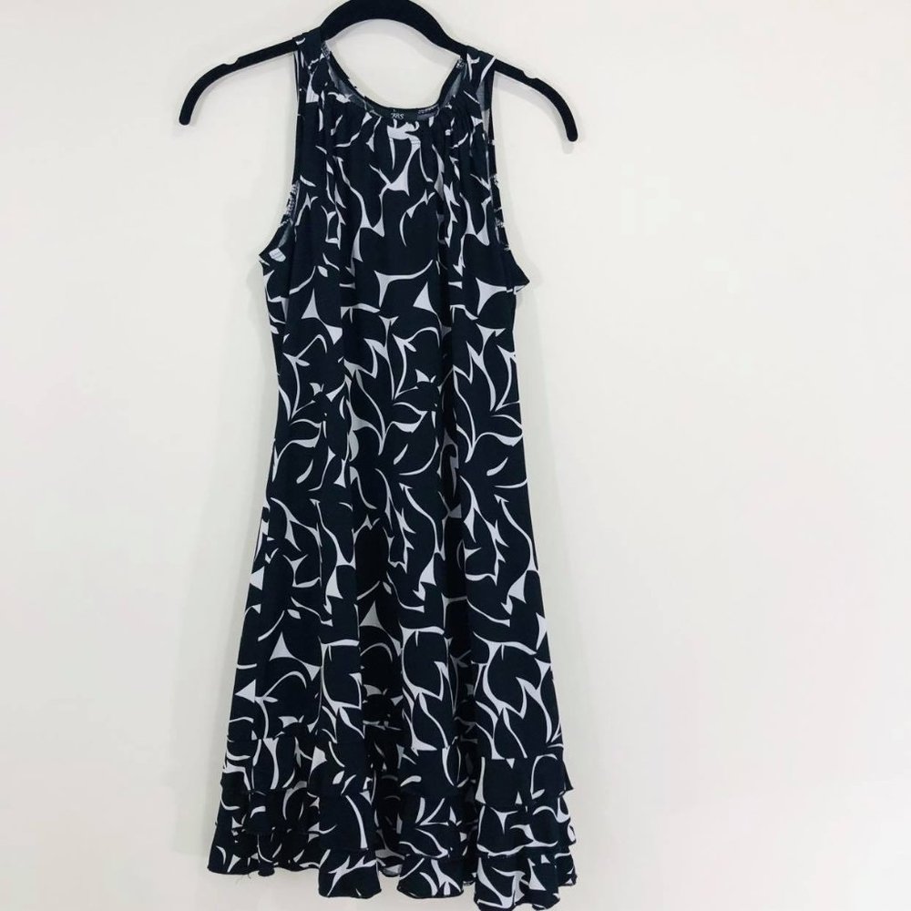KBS Woman’s Dress Black White Sz M Ruffled Hem